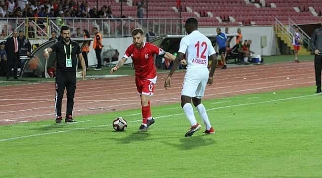 Balıkesirspor Ümraniyespor'u devirdi