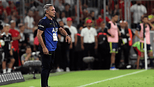 Yanal Deniz Türüç'ü kulübeye çekti