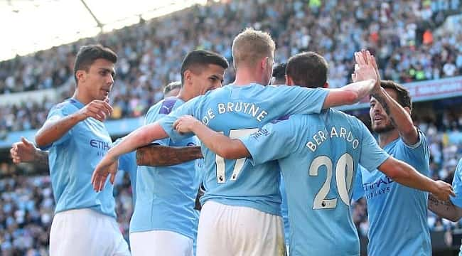 Manchester City 18 dakikada 5 gol attı