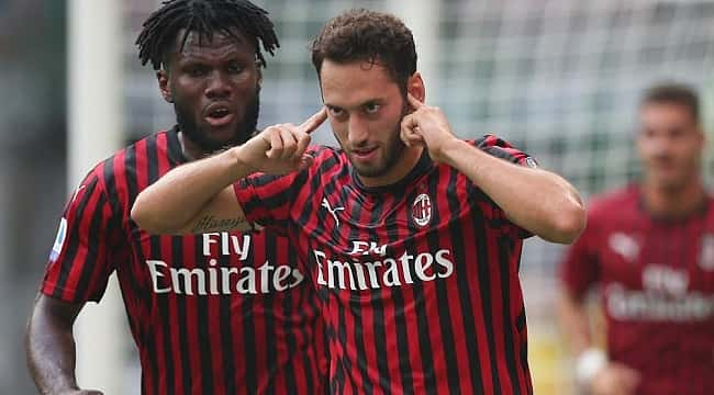 Milan 3 puanı Hakan Çalhanoğlu ile aldı