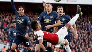 Premier Lig'de zorlu maç: Manu - Arsenal