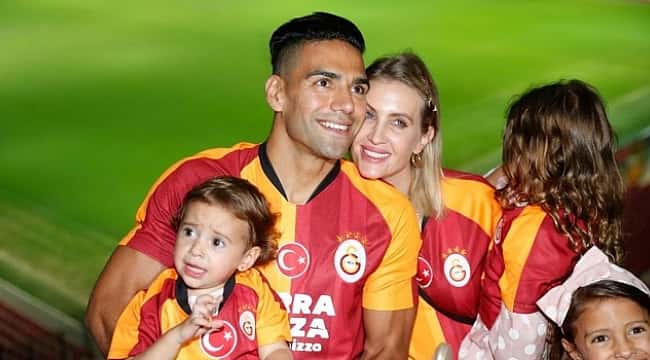 Radamel Falcao transferini anlattı