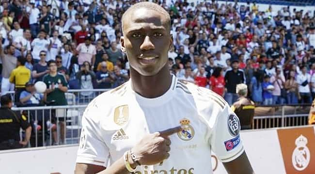 Real Madrid'te sol bek sıkıntısı