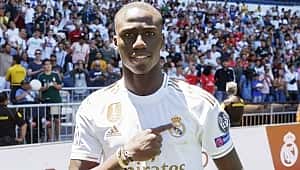 Real Madrid'te sol bek sıkıntısı