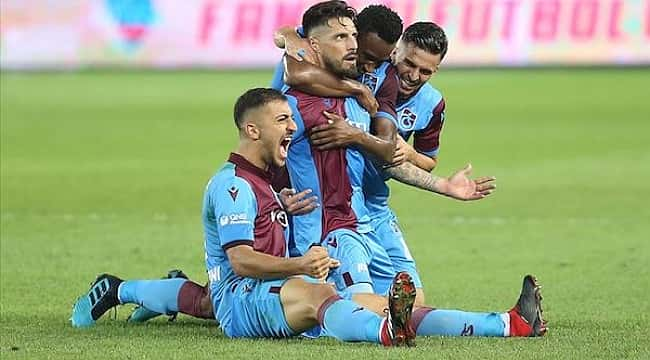 Trabzonspor Beşiktaş'ı yıktı, geçti: 4-1