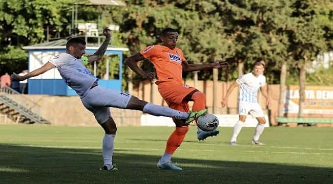 Alanyaspor Desna'yla 2-2 berabere kaldı