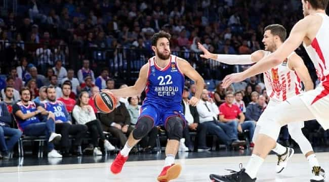 Anadolu Efes Kızılyıldız'ı da devirdi