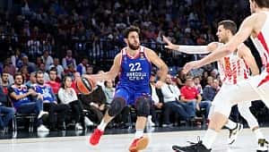 Anadolu Efes Kızılyıldız'ı da devirdi