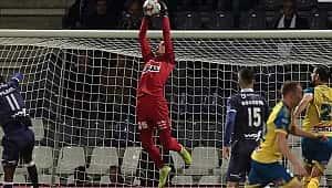 Berke ve Emenike'li Westerlo maç fazlasıyla lider