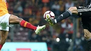 Beşiktaş ile Galatasaray derbide karşı karşıya