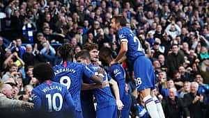 Chelsea kazandı, Tottenham takıldı