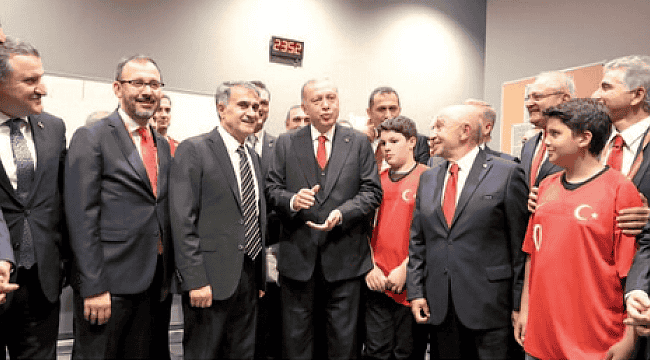 Cumhurbaşkanı Erdoğan'dan UEFA'nın asker selamı soruşturmasına tepki