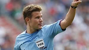 Fransa - Türkiye maçının hakemi Felix Brych