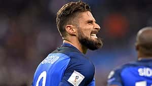 Giroud: Ben dini inançları olan bir adamım