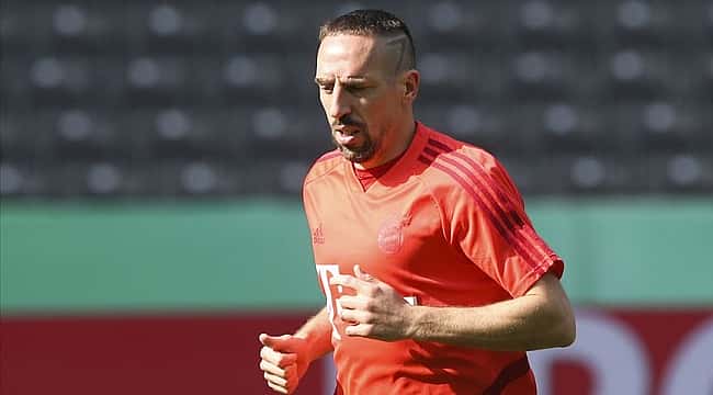 Hakemi iten Frank Ribery'ye 3 maç ceza
