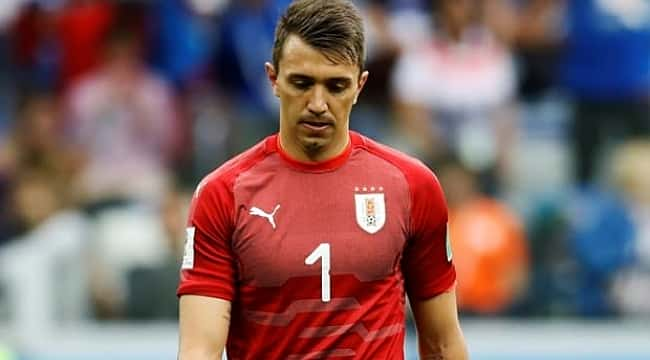 Muslera Peru maçı kadrosundan çıkartıldı