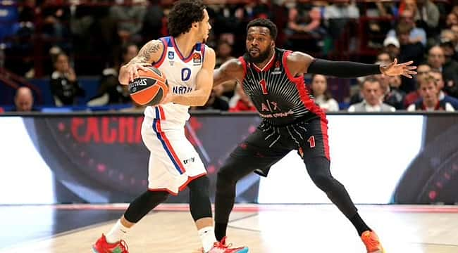 Anadolu Efes Milano'dan galibiyetle dönüyor