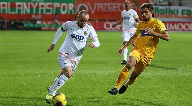 Aytemiz Alanyaspor'dan evinde 5 gollü galibiyet