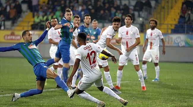 Çaykur Rizespor Antalyaspor'u tek golle yendi