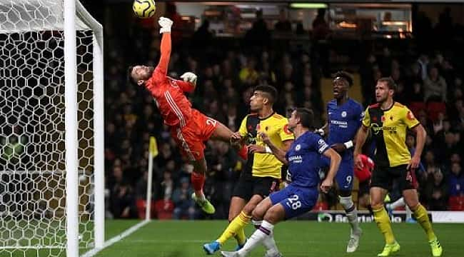 Chelsea kazandı, Arsenal takıldı