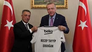 Cumhurbaşkanı Erdoğan, Beşiktaş Başkanı Çebi'yi kabul etti