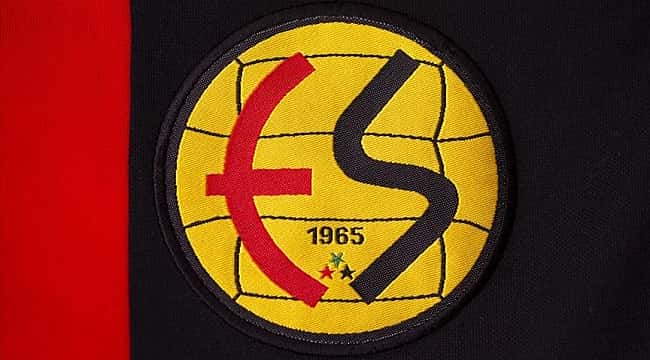 Eskişehirspor taraftarı, futbolcuların eksik yatan primini kulübe bağışladı