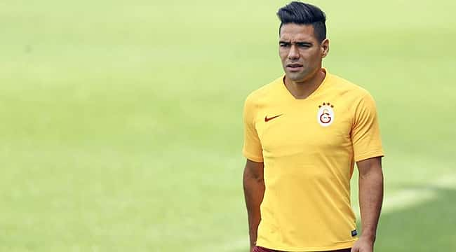 Falcao ilk yarıyı kapattı