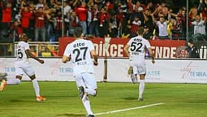 Fatih Karagümrük İzmir deplasmanından 3 puanla dönüyor