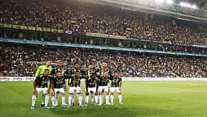 Fenerbahçe forvete çare arıyor