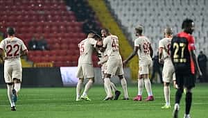 Galatasaray Gaziantep'ten galibiyetle dönüyor