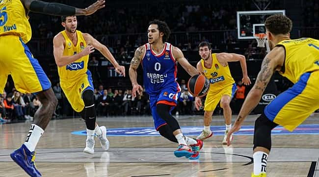 Anadolu Efes'ten Maccabi'ye 20 sayı fark