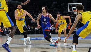 Anadolu Efes'ten Maccabi'ye 20 sayı fark