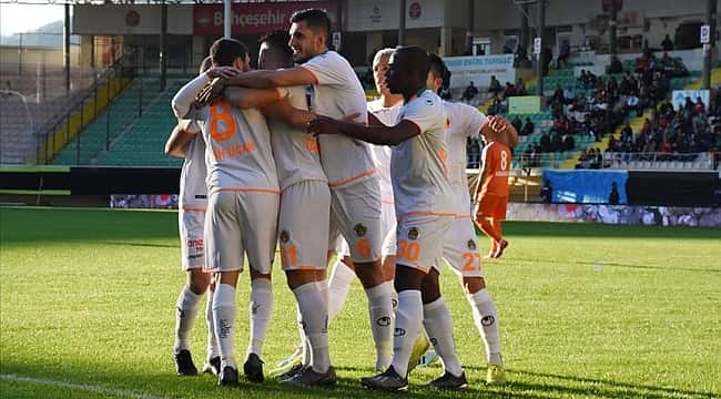 Aytemiz Alanyaspor kupada çok rahat