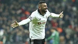 Beşiktaş Burak Yılmaz'ın sözleşmesini uzattı