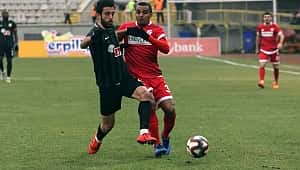 Boluspor 9 kişiyle Eskişehirspor'dan 1 puan aldı