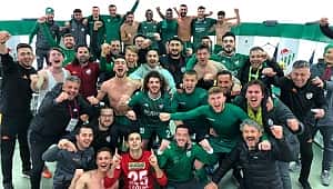 Bursaspor lider Hatayspor'u devirdi