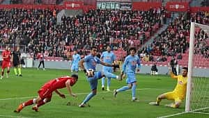 Çaykur Rizespor Samsun'da zorlandı ama tur atladı