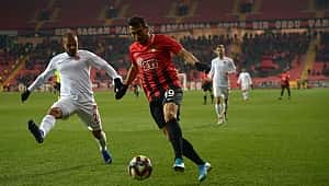 Eskişehirspor Ümraniyespor'u devirdi