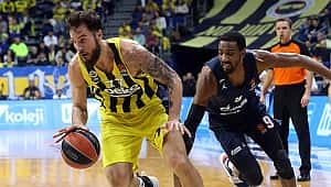 Fenerbahçe Beko son saniye üçlüğüyle yıkıldı
