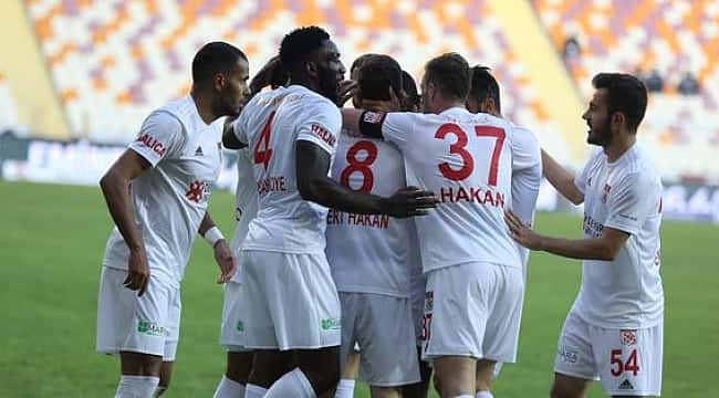 Lider Sivasspor Yeni Malatya engelini de aştı