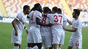 Lider Sivasspor Yeni Malatya engelini de aştı
