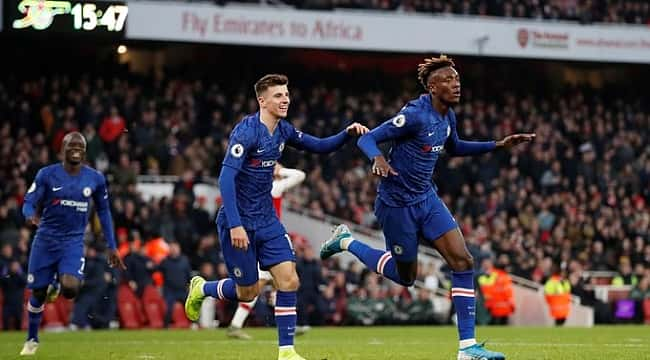 Londra derbisinde Chelsea Arsenal'i son 7 dakikada mağlup etti