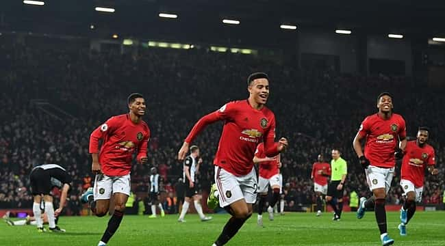 Manchester United Newcastle'ı farklı geçti