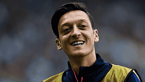 Mesut Özil'e PES'ten tepki