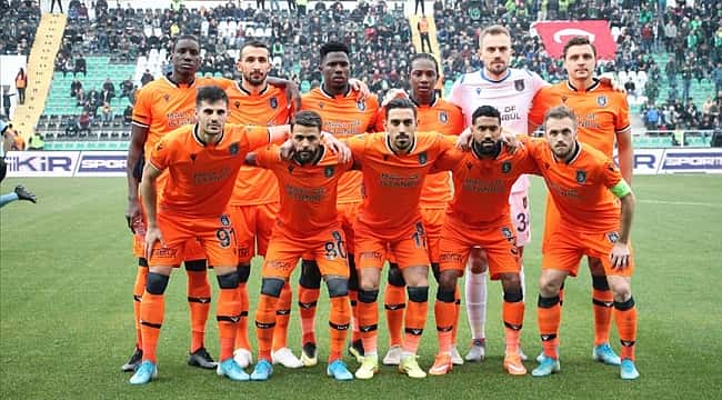 Mönchengladbach - Başakşehir maçı ne zaman saat kaçta hangi kanalda ?