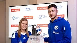 Ozan Kabak taraftarlar tarafından Kasım ayının oyuncusu seçildi