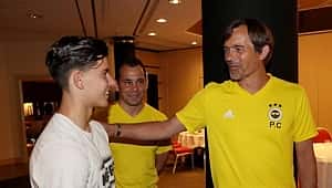 Phillip Cocu Ferdi Kadıoğlu'na talip oldu