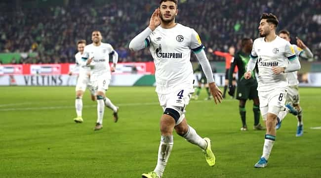 Schalke bir puanı Ozan Kabak'la aldı