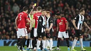Scott McTominay gördüğü sarı kartla tarihe geçti