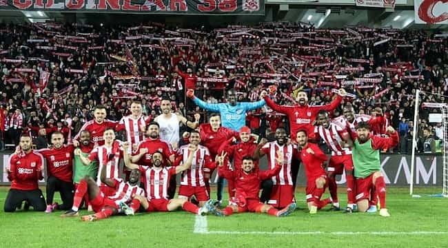 Sivasspor 7'de 7 yaptı